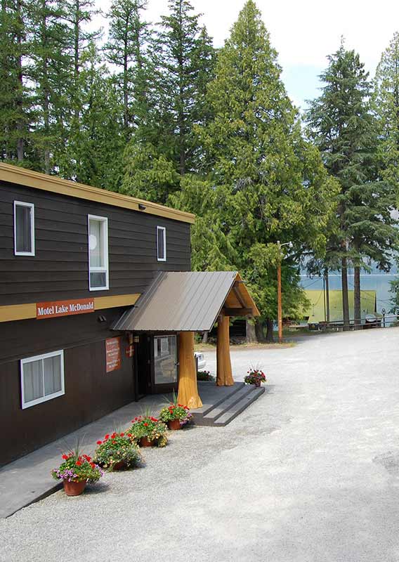 Motel Lake McDonald, surrounded by trees, overlooking Lake McDonald 