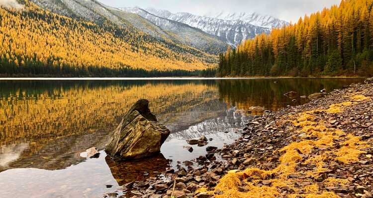 Staton Lake in the fall
