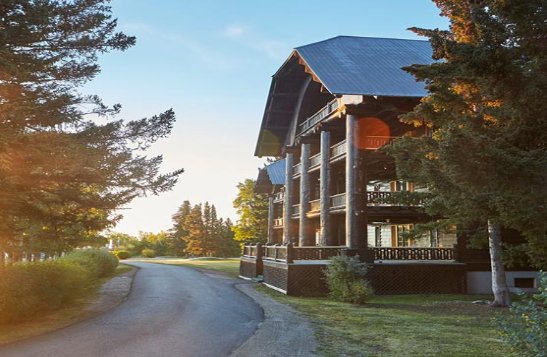 Exterior of Glacier Park Lodge